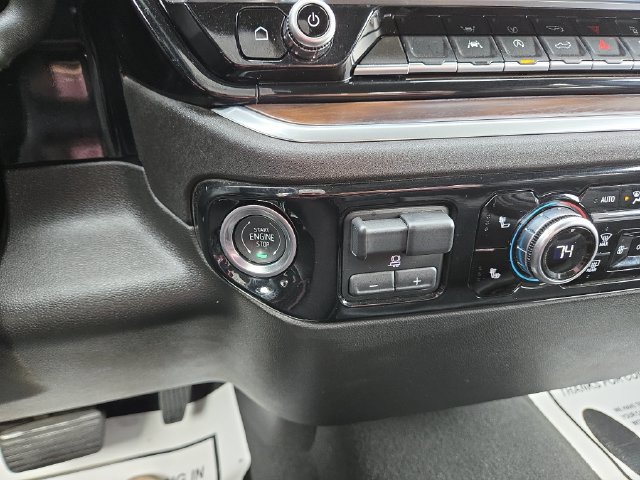 Used 2025 GMC Sierra 1500 SLT AWD/4WD image 21