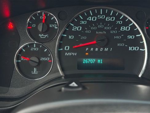 Used 2024 Chevrolet Express 2500 w/ Driver Convenience Package image 17