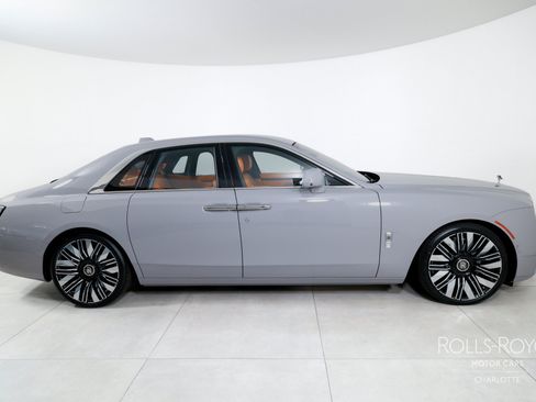 New 2027 Rolls-Royce Ghost AWD/4WD image 10