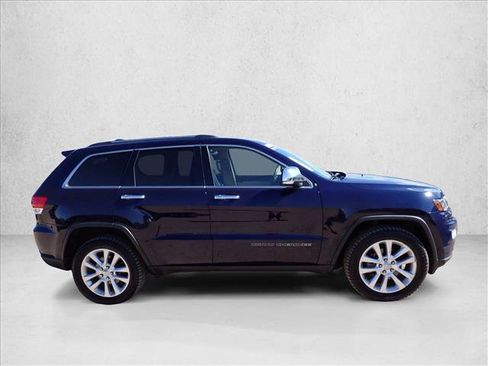 Used 2017 Jeep Grand Cherokee Limited w/ Luxury Group II AWD/4WD image 5