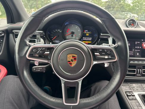 Used 2021 Porsche Macan S AWD/4WD image 24