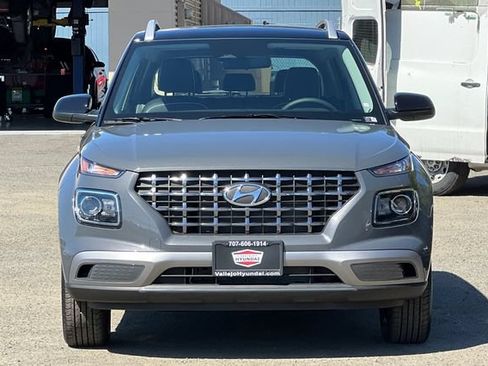 New 2026 Hyundai Venue SEL FWD image 3