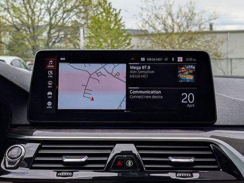 Used 2022 BMW 530i xDrive w/ M Sport Package AWD/4WD image 22