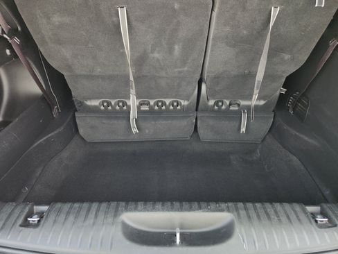 Used 2025 Chrysler Pacifica Limited FWD image 35