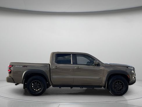 Used 2022 Nissan Frontier PRO-4X w/ Pro-4X Premium Package image 2