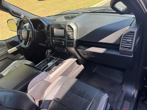 Used 2018 Ford F150 Raptor w/ Equipment Group 802A Luxury AWD/4WD image 24
