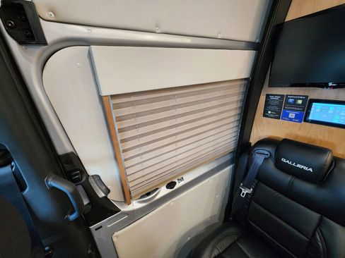 Used 2021 Mercedes-Benz Sprinter 3500 image 60