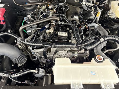 Certified 2024 Toyota Tacoma SR5 image 40