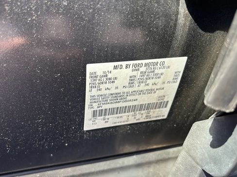 Used 2015 Ford Explorer XLT AWD/4WD image 34