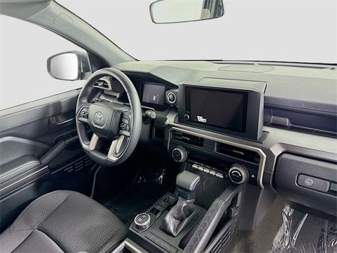 Certified 2025 Toyota 4Runner SR5 image 27