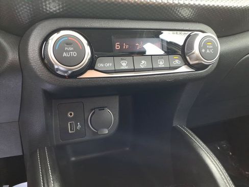 Used 2020 Nissan Kicks SV FWD image 11