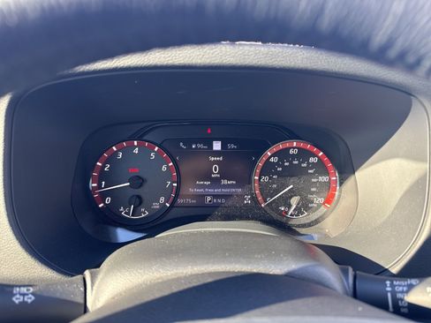 Used 2022 Nissan Frontier PRO-4X w/ Pro-4X Premium Package image 8