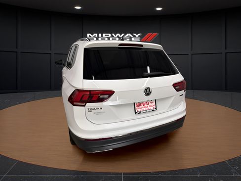 Used 2021 Volkswagen Tiguan SE R-Line AWD/4WD image 6