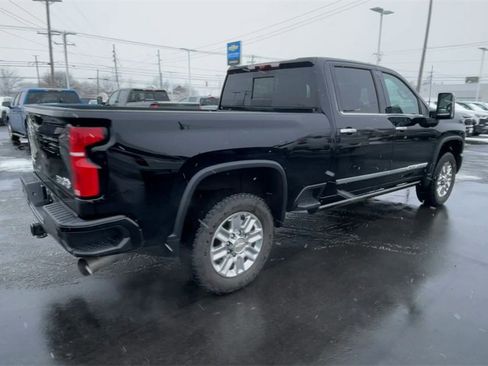 Used 2025 Chevrolet Silverado 2500 High Country w/ Technology Package image 8