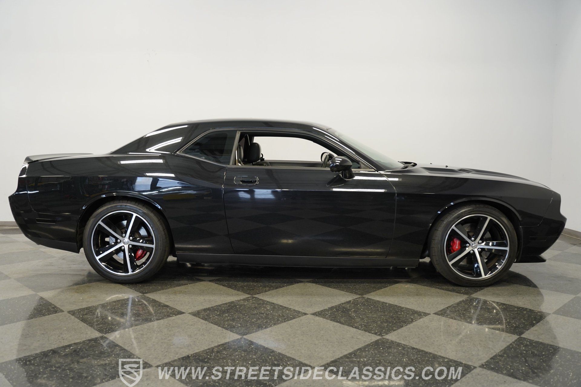Used 2010 Dodge Challenger SRT8 w/ SRT Option Group II RWD image 14