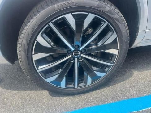Used 2025 Volvo XC90 T8 Ultra AWD/4WD image 6