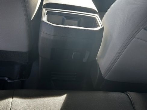 Used 2024 Toyota Tacoma TRD Off-Road image 32