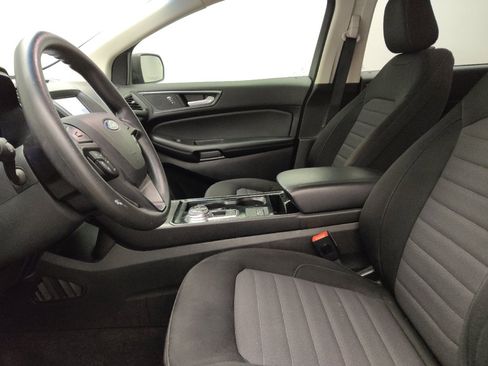 Used 2020 Ford Edge SE FWD image 17