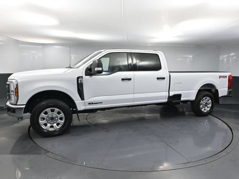 Used 2024 Ford F250 XLT w/ FX4 Off-Road Package AWD/4WD image 8