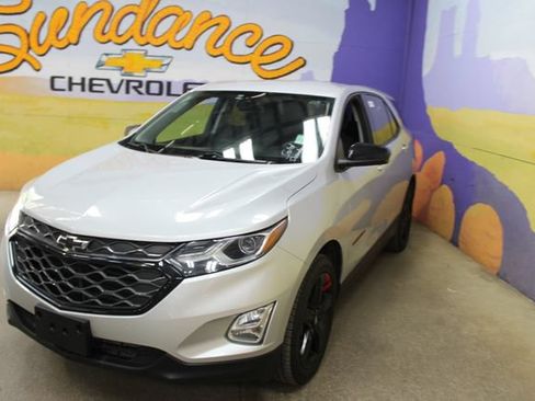 Used 2020 Chevrolet Equinox LT w/ Redline Edition AWD/4WD image 4