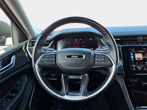 Used 2022 Jeep Grand Cherokee L Laredo w/ Luxury Tech Group I image 12