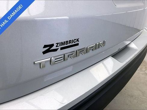 Used 2018 GMC Terrain SLE w/ Driver Convenience Package FWD image 9