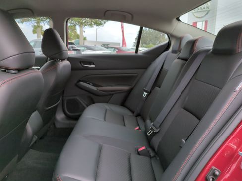 New 2025 Nissan Altima 2.5 SR image 13