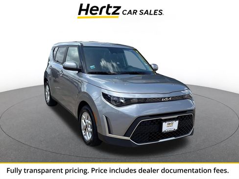 Used 2025 Kia Soul LX w/ LX Technology Package FWD image 1