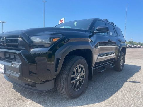 New 2026 Toyota 4Runner SR5 AWD/4WD image 10