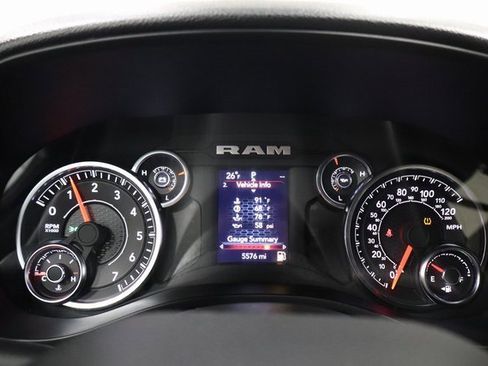 Certified 2024 RAM 1500 Tradesman w/ SXT Appearance Group image 19