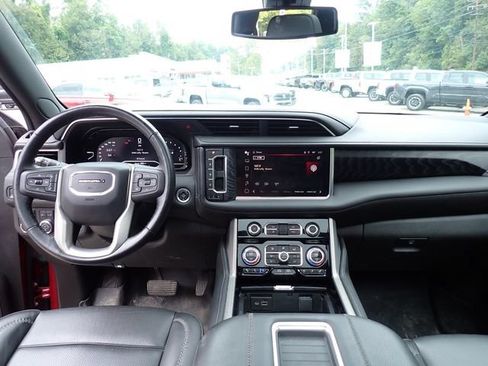 Used 2022 GMC Yukon Denali AWD/4WD image 12