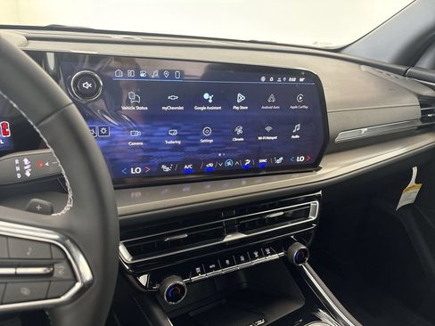 New 2026 Chevrolet Traverse LT w/ Driver Confidence Package FWD image 13