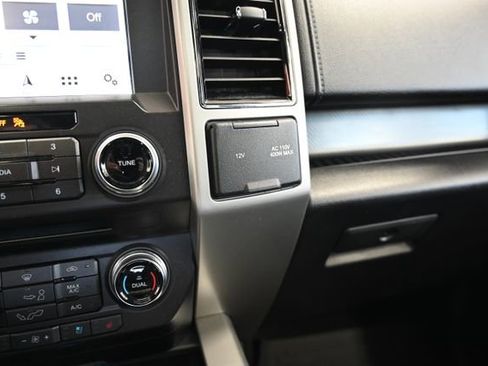 Used 2018 Ford F150 Lariat w/ Equipment Group 502A Luxury AWD/4WD image 22