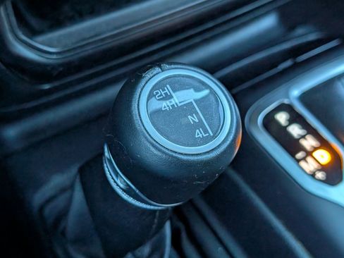 Used 2021 Jeep Wrangler Unlimited Sahara image 24