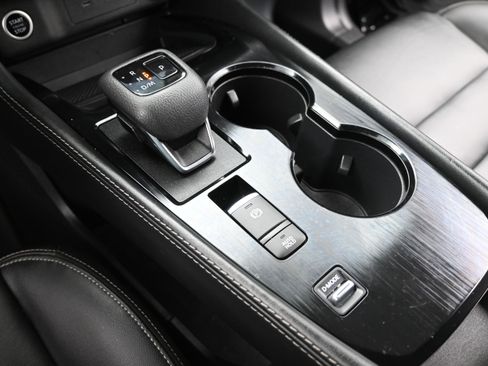 Used 2023 Nissan Rogue SL w/ SL Premium Package FWD image 18