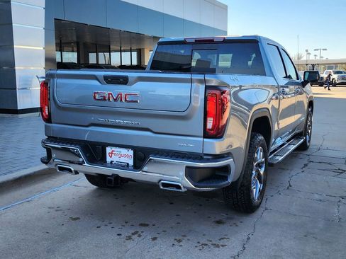 New 2026 GMC Sierra 1500 SLT image 4