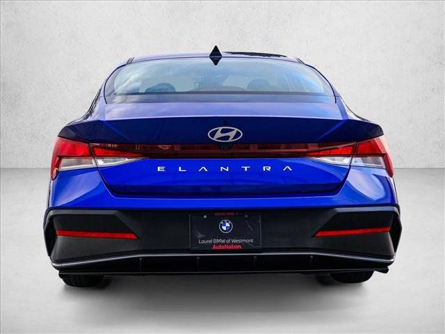 Used 2024 Hyundai Elantra SEL FWD image 6