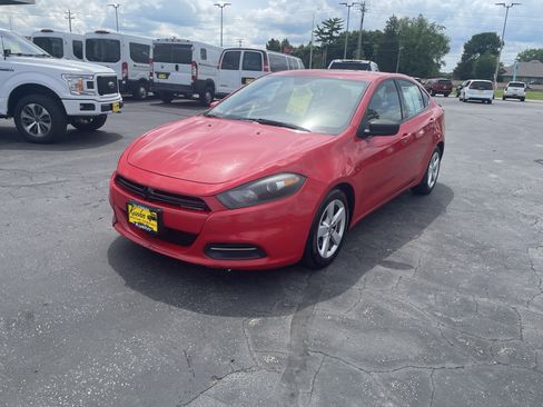 Used 2016 Dodge Dart SXT FWD image 4