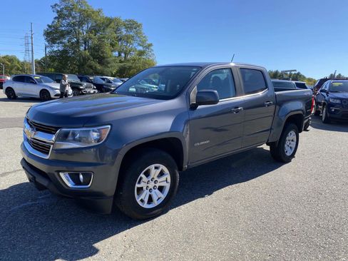 Used 2017 Chevrolet Colorado LT w/ LT Convenience Package image 8