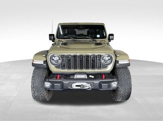 Used 2025 Jeep Wrangler Unlimited Rubicon AWD/4WD video 2