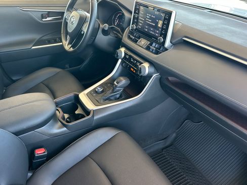 Certified 2019 Toyota RAV4 Limited AWD/4WD image 16