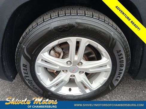 Used 2020 GMC Terrain SLE w/ Driver Convenience Package AWD/4WD image 2