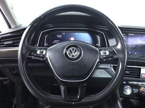 Used 2019 Volkswagen Jetta SEL Premium image 11