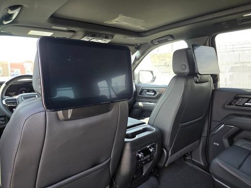 New 2026 GMC Yukon XL Denali w/ Denali Reserve Package AWD/4WD image 19