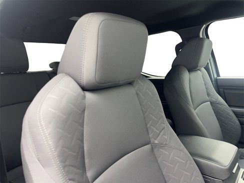 Used 2025 Toyota Tacoma SR5 image 46