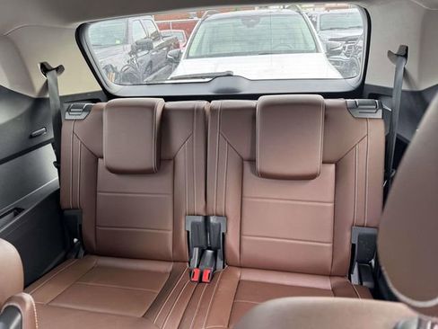 Used 2023 Volkswagen Atlas SE AWD/4WD image 15