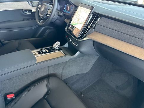 New 2026 Volvo XC90 T8 Plus AWD/4WD image 16