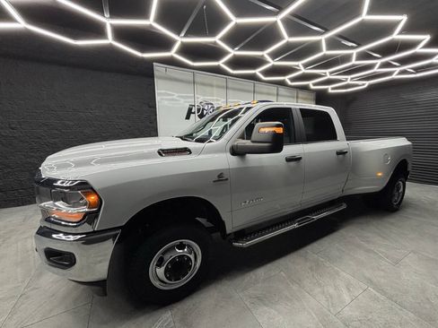 Used 2024 RAM 3500 Big Horn AWD/4WD image 7