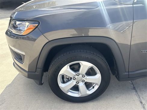 Used 2021 Jeep Compass Latitude image 24