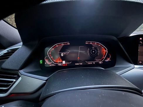 Used 2021 BMW X6 xDrive40i w/ Executive Package image 35